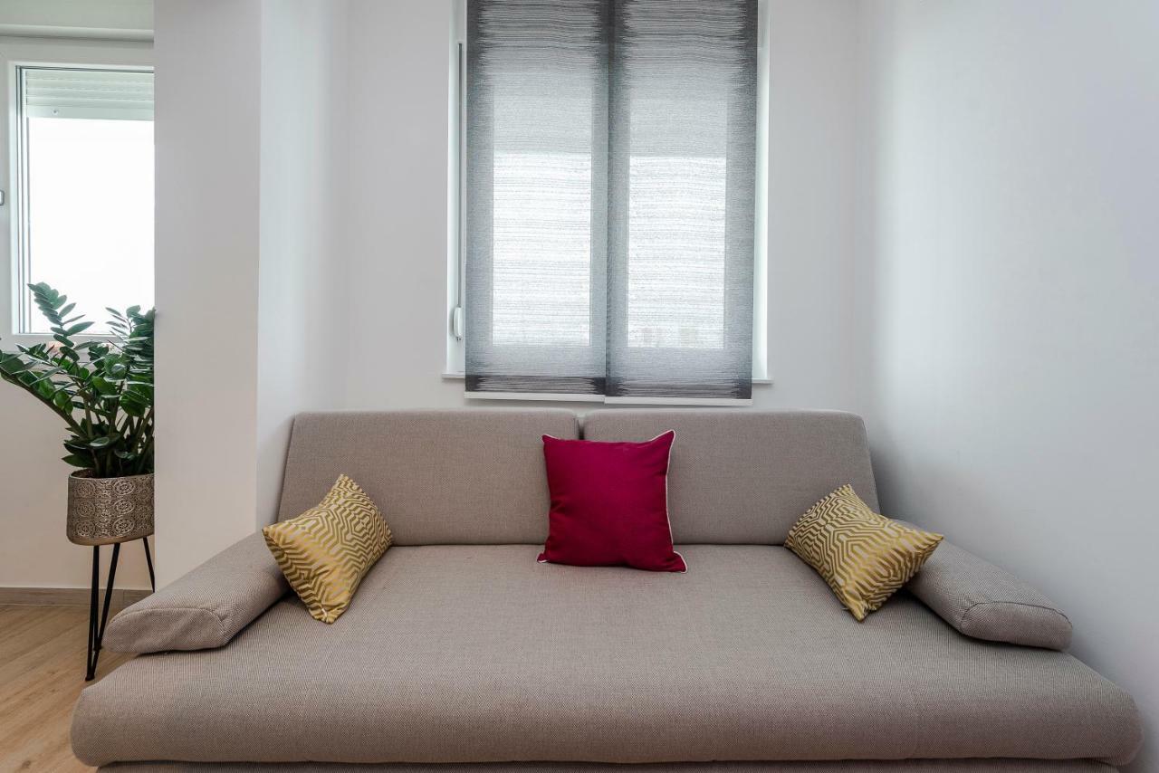 شقة Seven Apartman زادار المظهر الخارجي الصورة