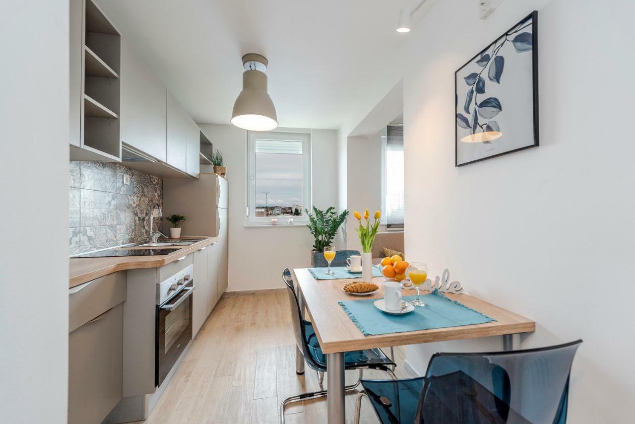 شقة Seven Apartman زادار المظهر الخارجي الصورة